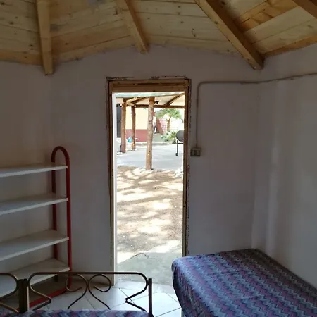 Ξενοδοχείο Paradiso *