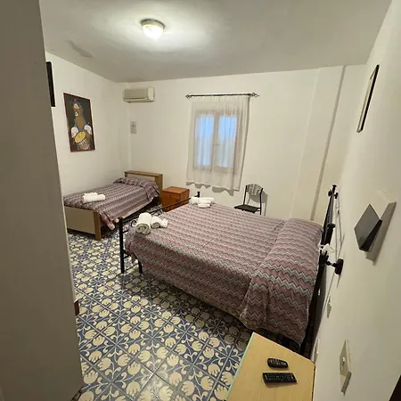 Paradiso Hotel *