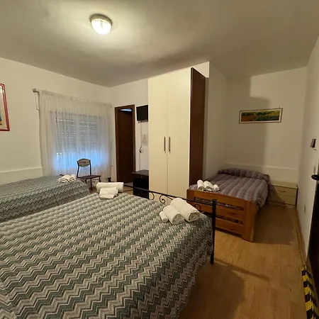 Hotel Paradiso *