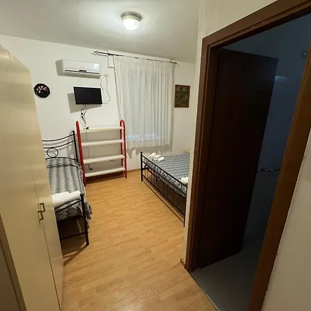 Paradiso Hotel *