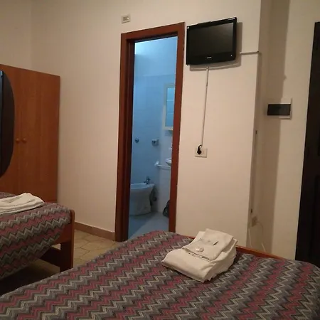 Paradiso Hotel *