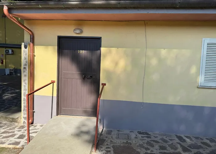 Paradiso Ξενοδοχείο *